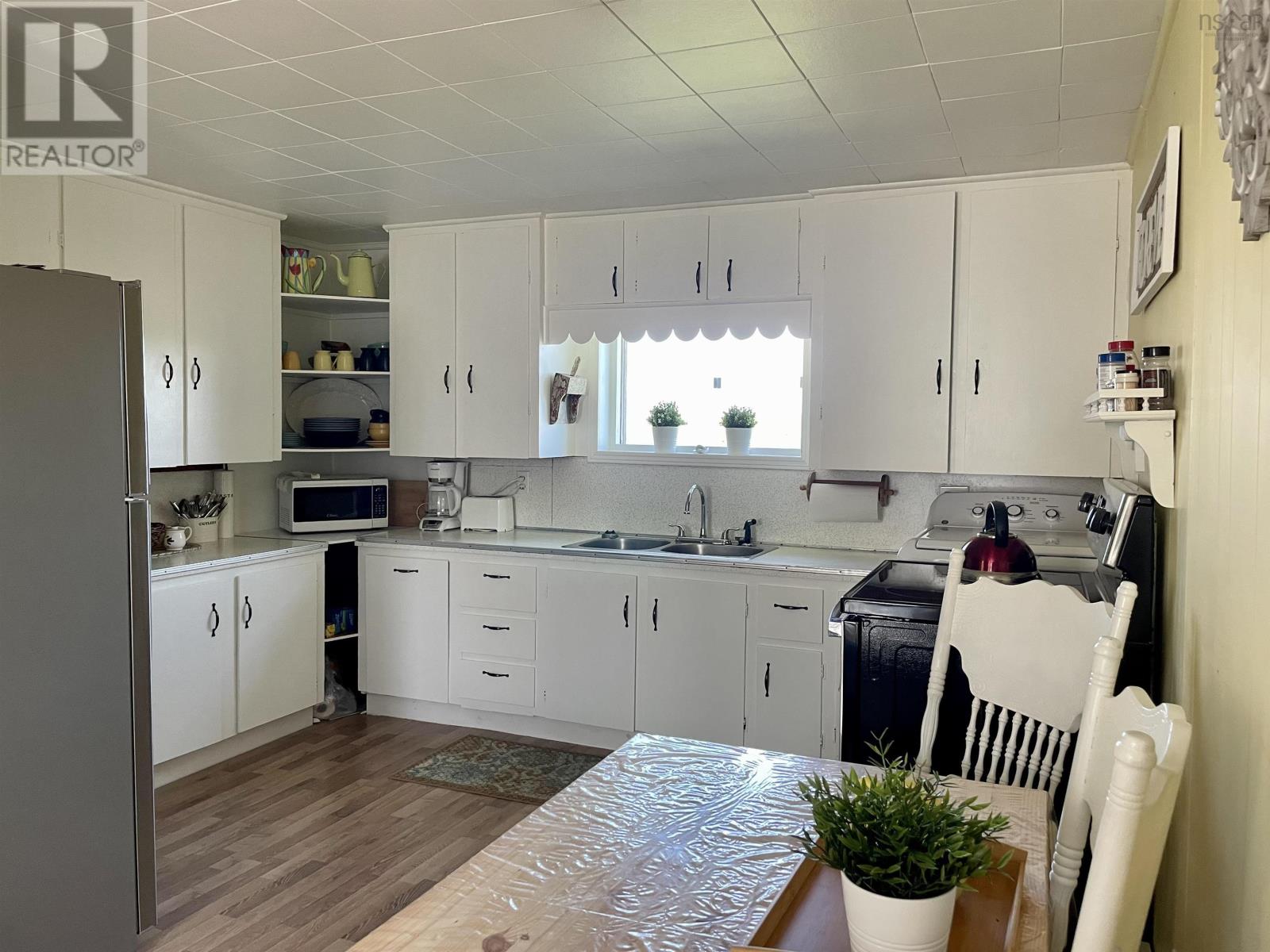 4847 Shore Road Property Photo 17