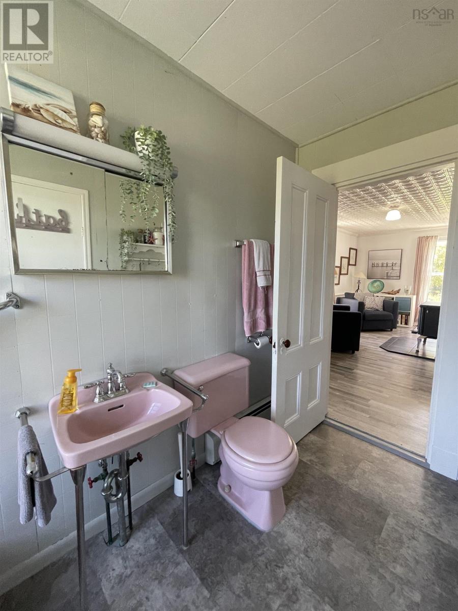 4847 Shore Road Property Photo 20