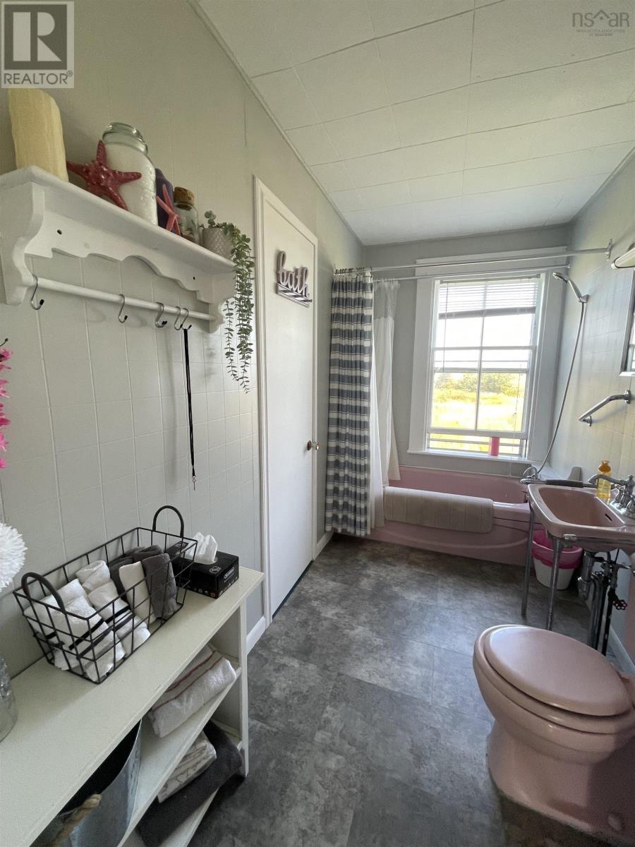 4847 Shore Road Property Photo 21