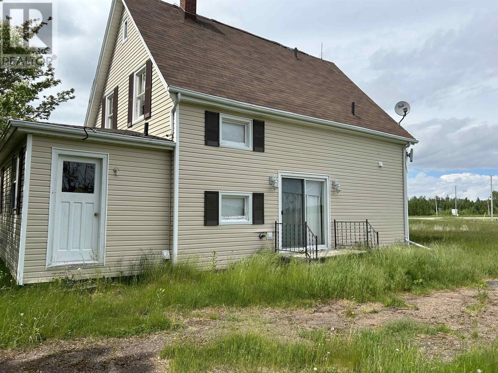 4664 Trans Canada Highway Property Photo 2