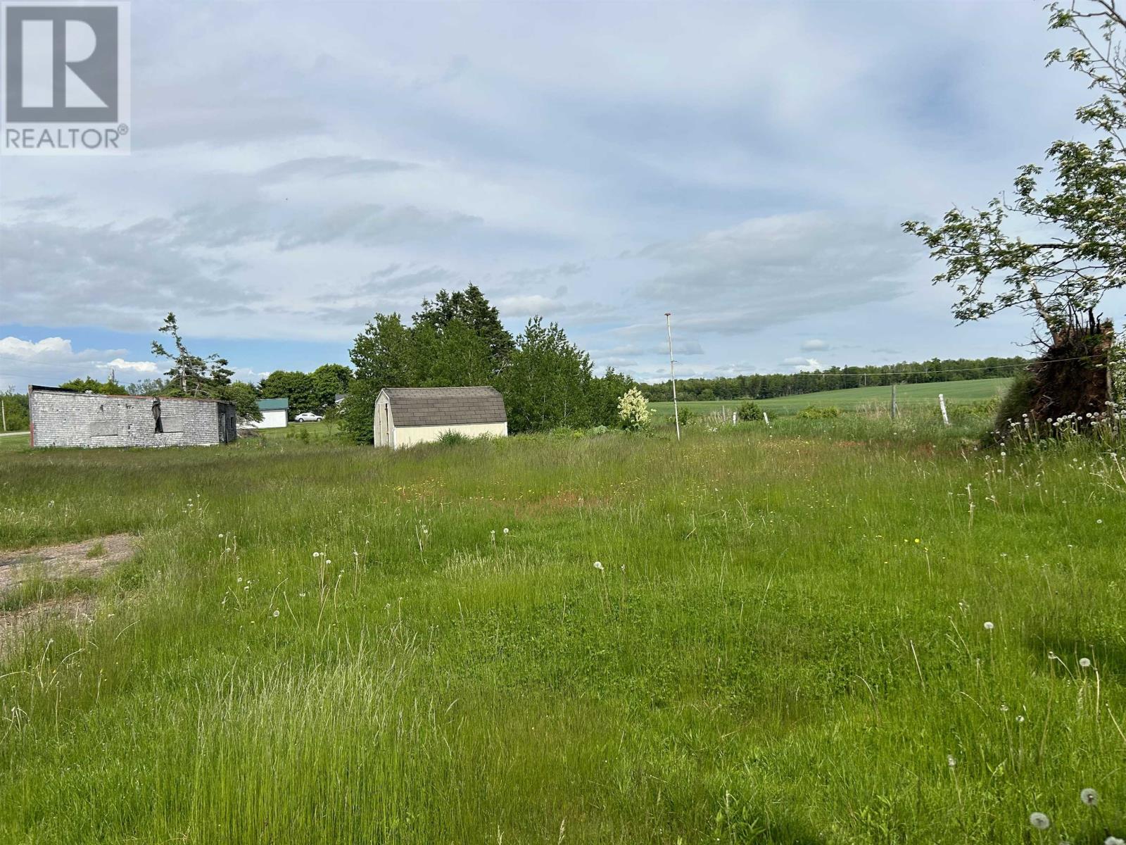 4664 Trans Canada Highway Property Photo 5