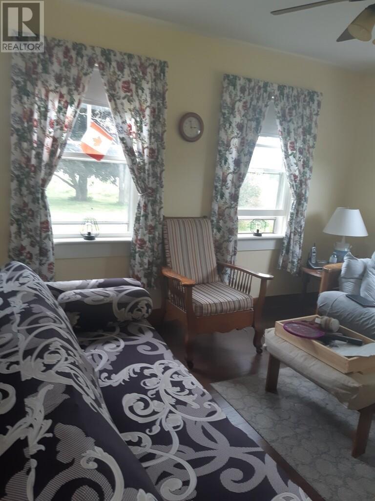 4664 Trans Canada Highway Property Photo 15