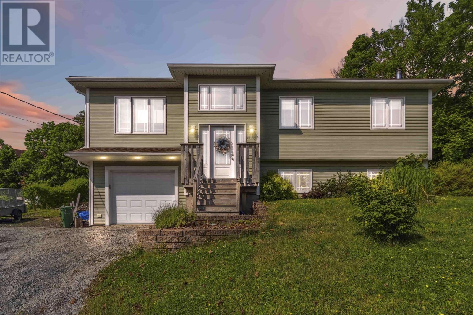 61 Maple Avenue Property Photo 1