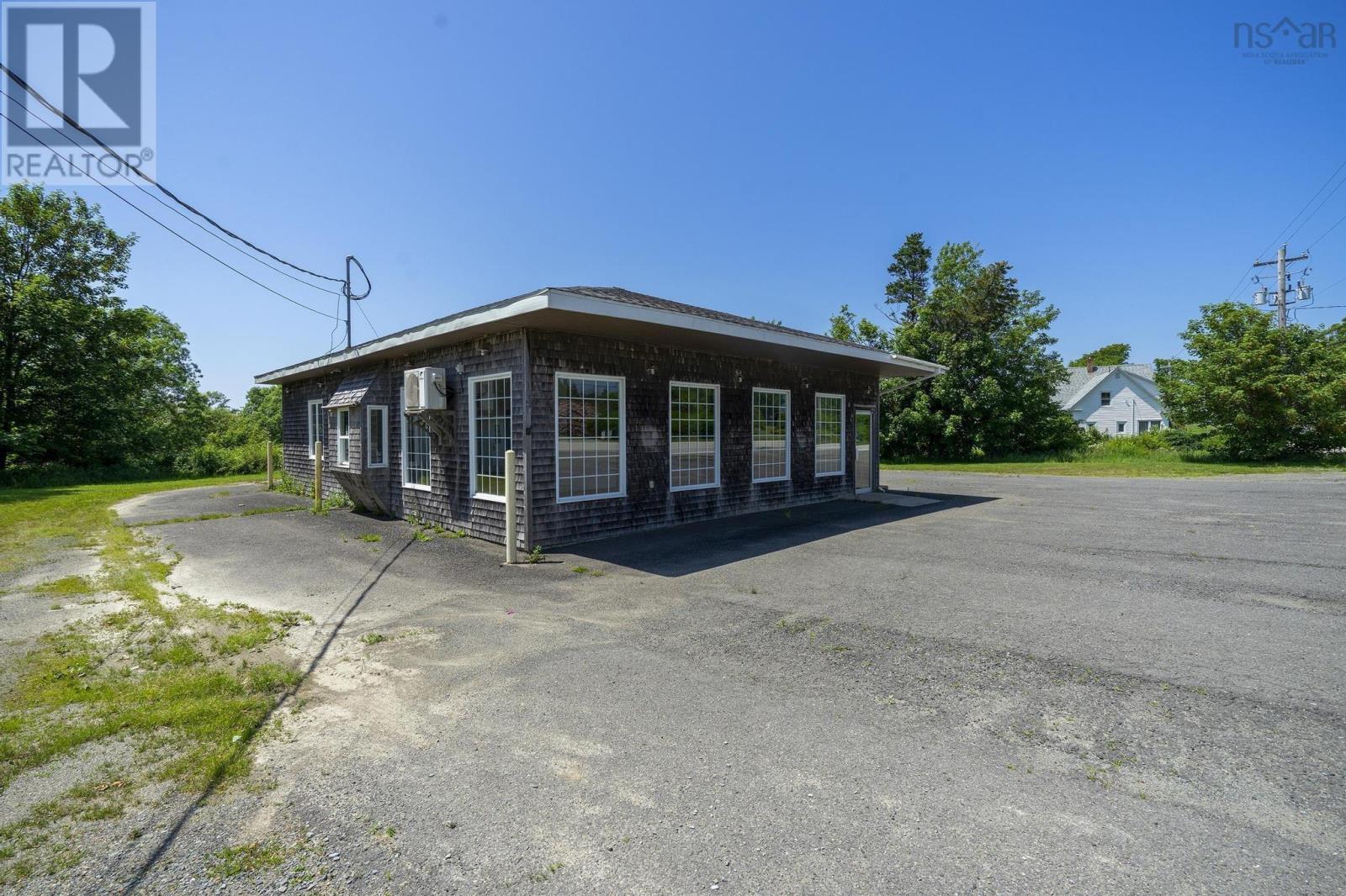 8837 Highway 1 Property Photo 2