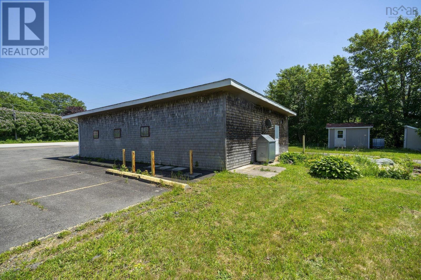 8837 Highway 1 Property Photo 3