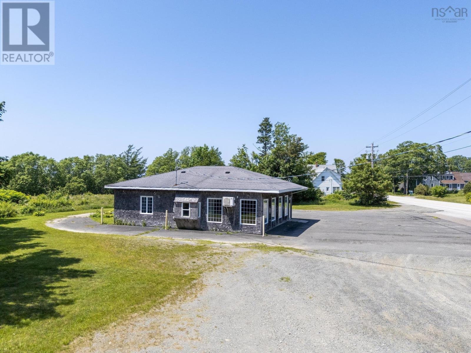 8837 Highway 1 Property Photo 5