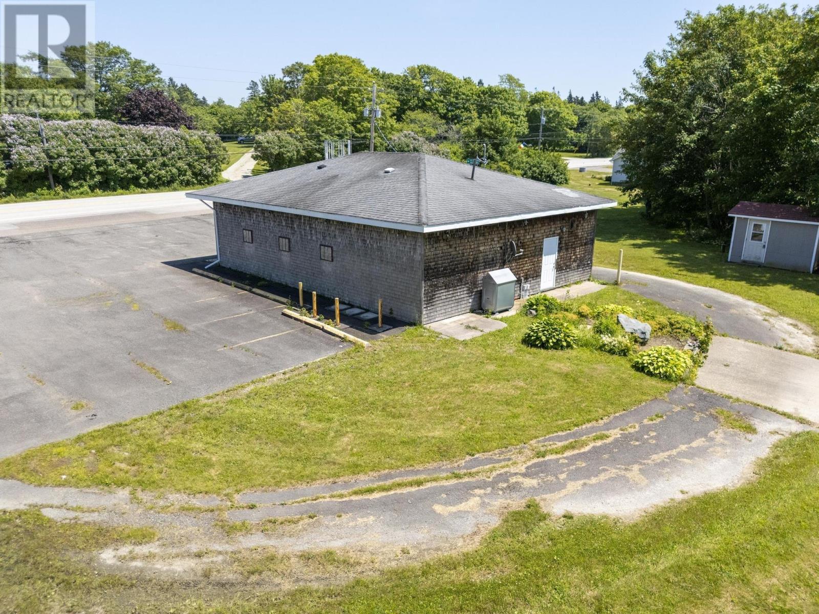 8837 Highway 1 Property Photo 9