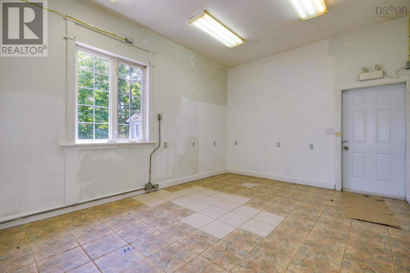 8837 Highway 1 Property Photo 32