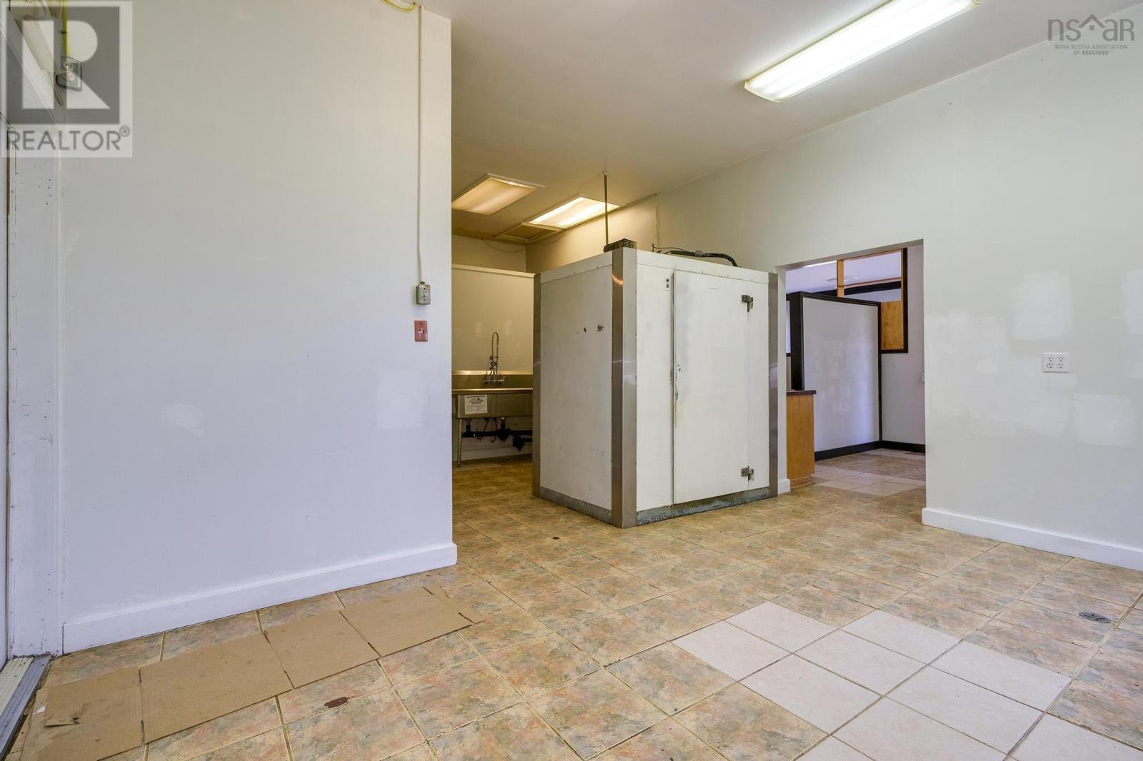 8837 Highway 1 Property Photo 34