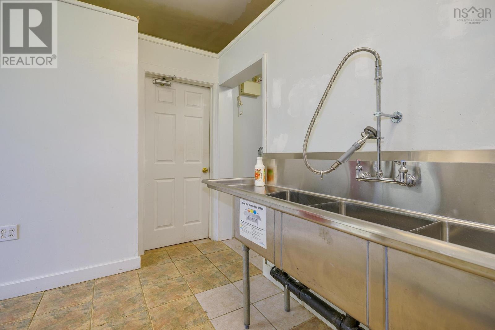 8837 Highway 1 Property Photo 38