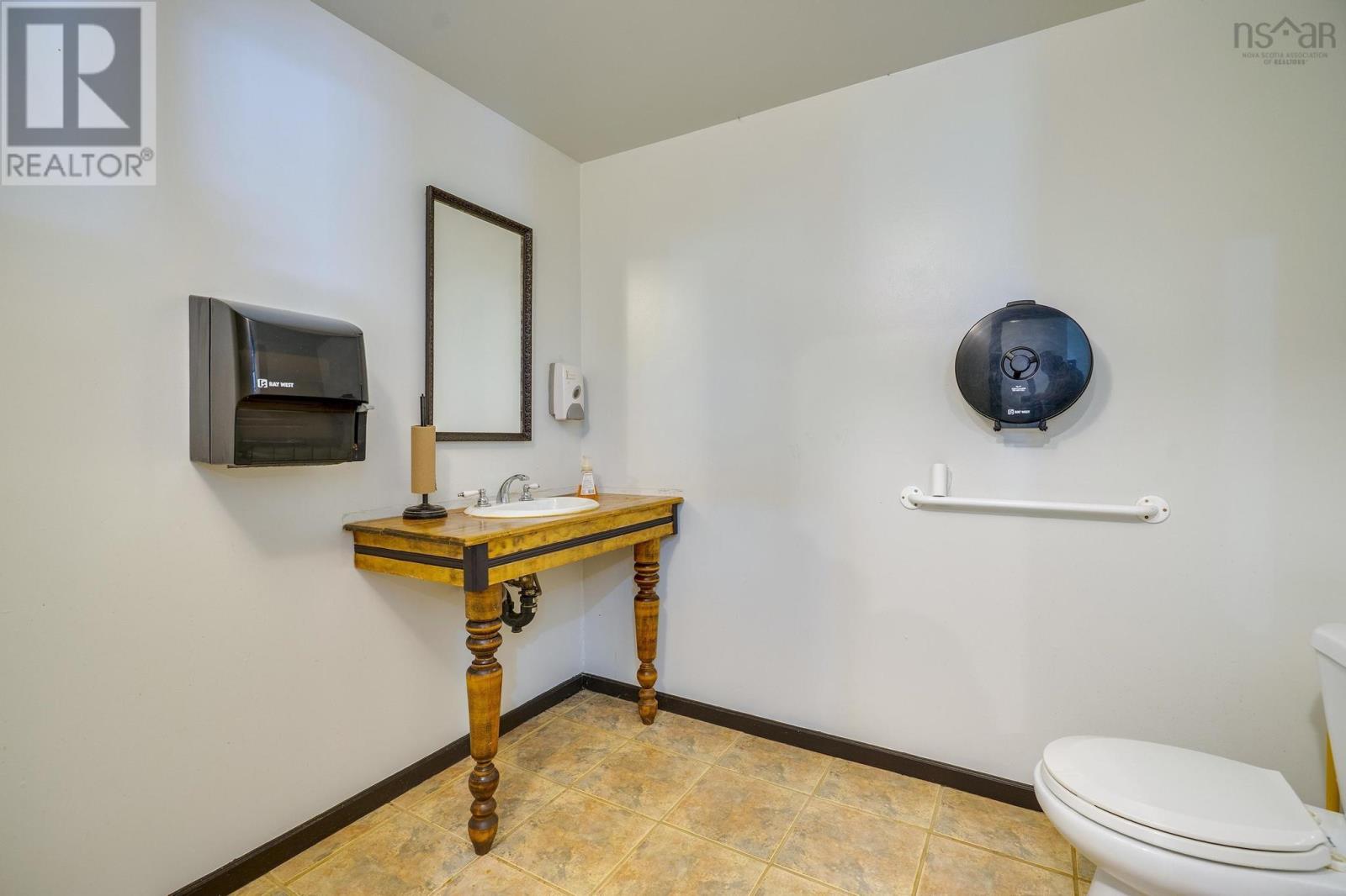 8837 Highway 1 Property Photo 45