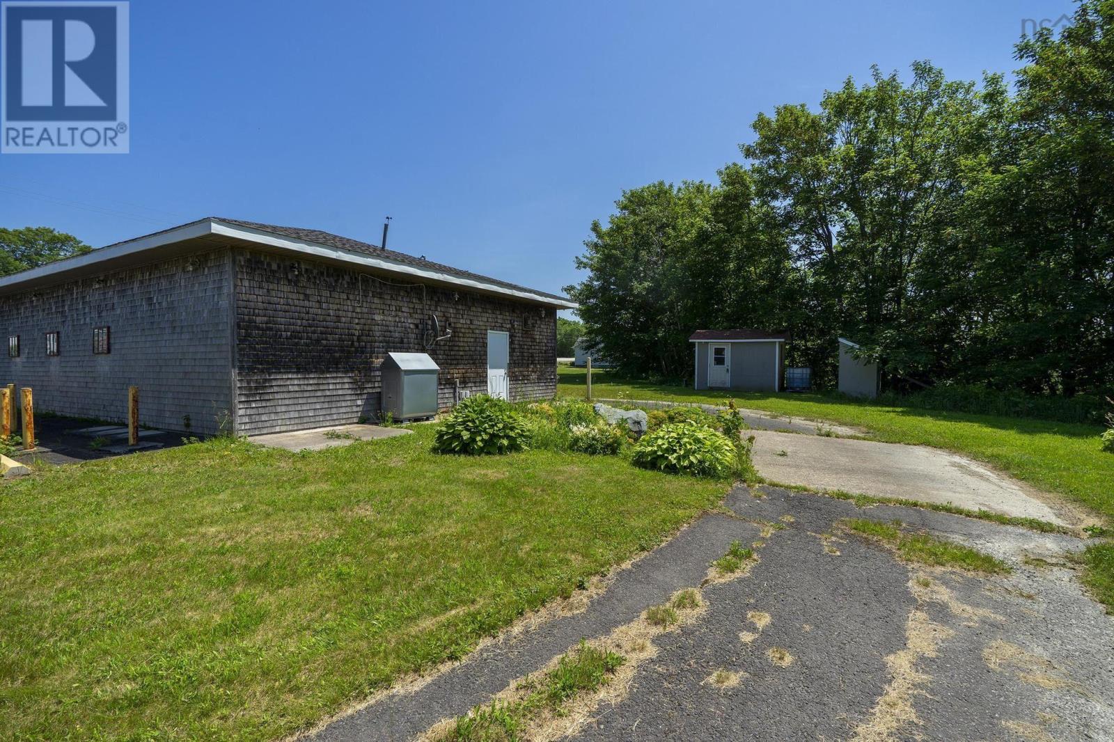 8837 Highway 1 Property Photo 47