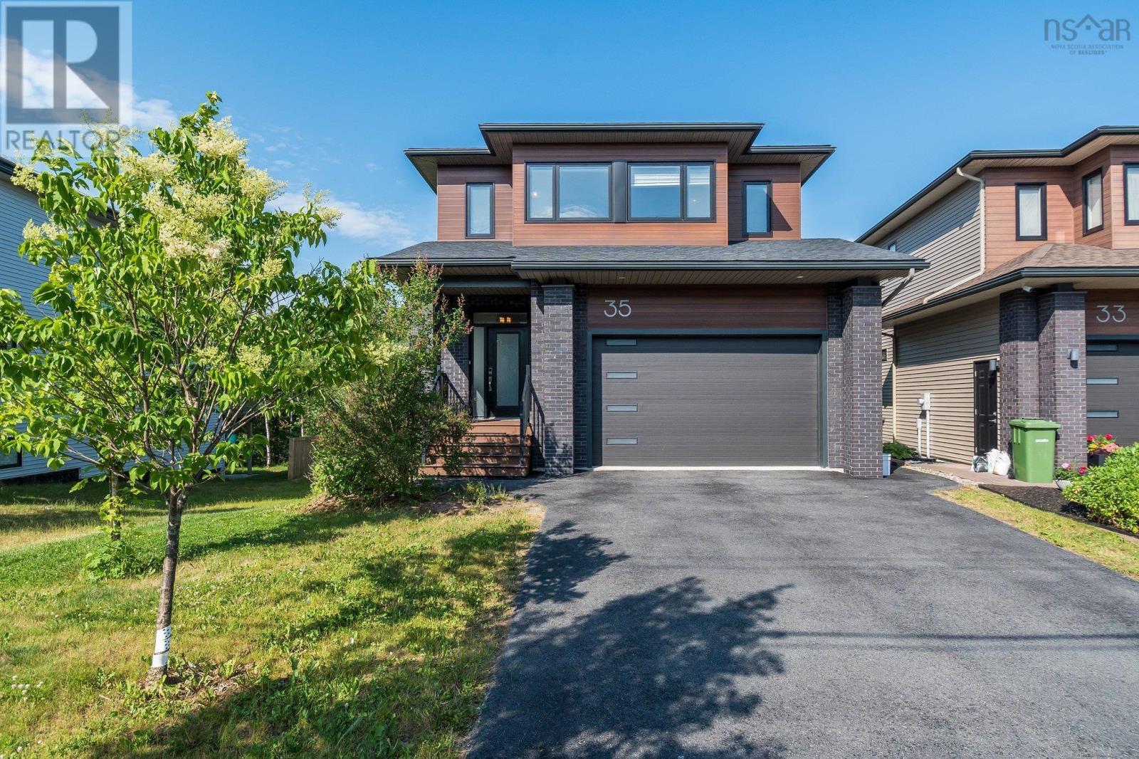 35 Bramwell Court Property Photo 1