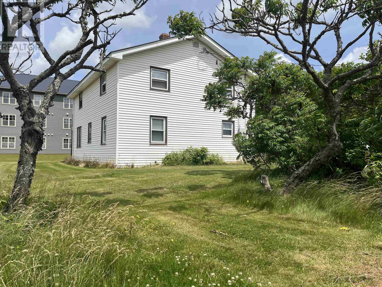 28 Central Street Property Photo 5