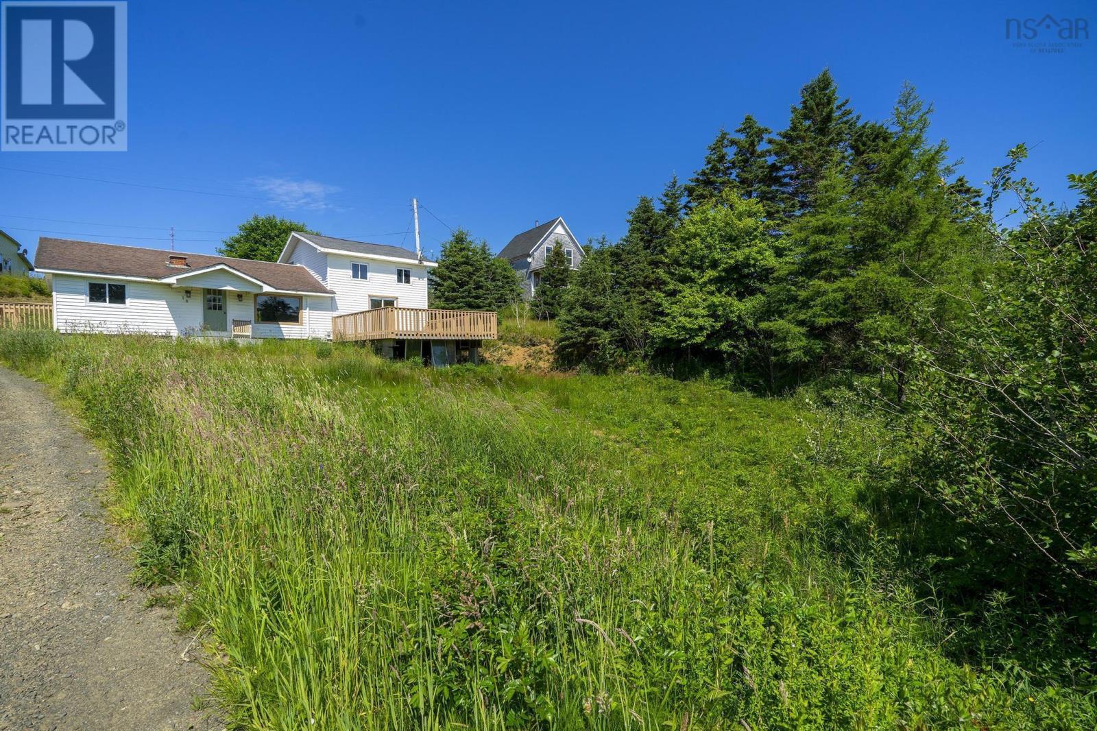 18 Outhouse Lane Property Photo 3