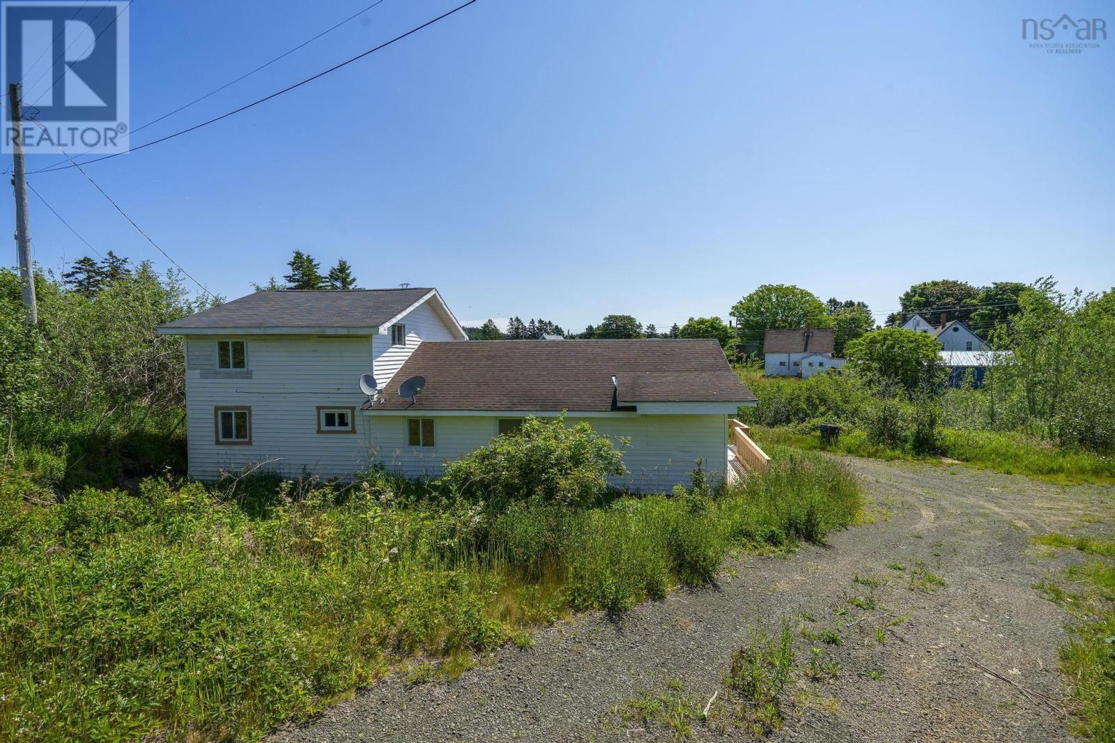 18 Outhouse Lane Property Photo 4