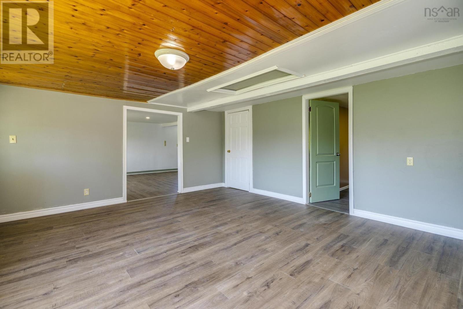 18 Outhouse Lane Property Photo 7