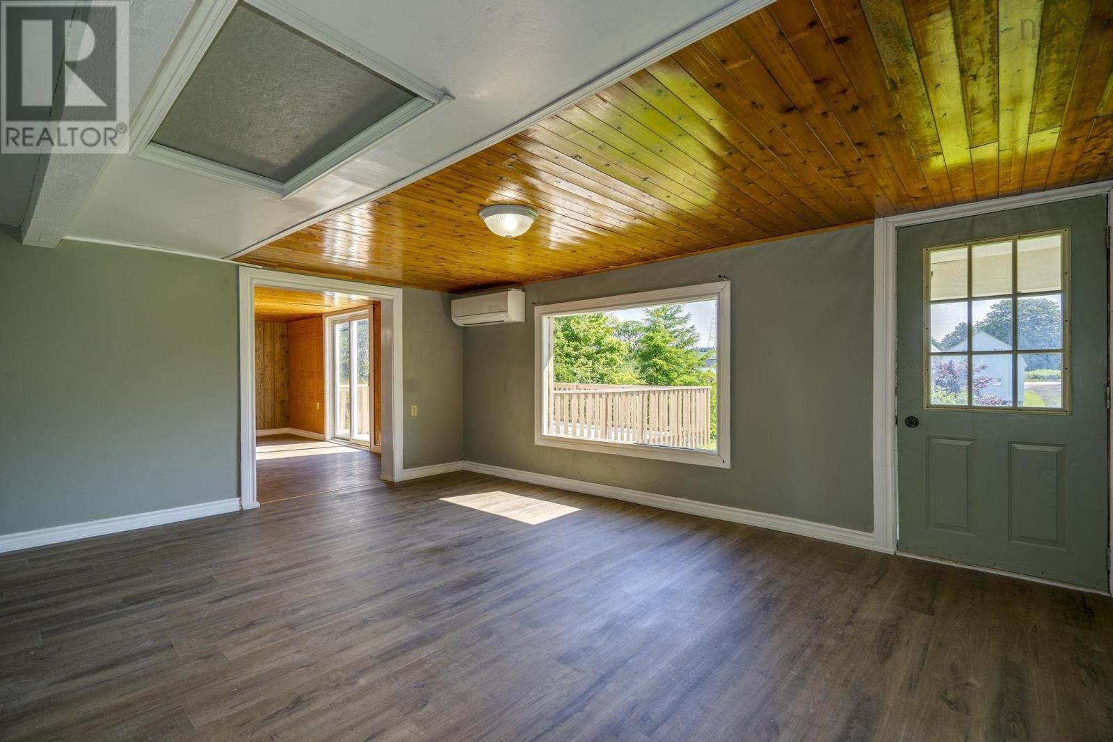 18 Outhouse Lane Property Photo 9