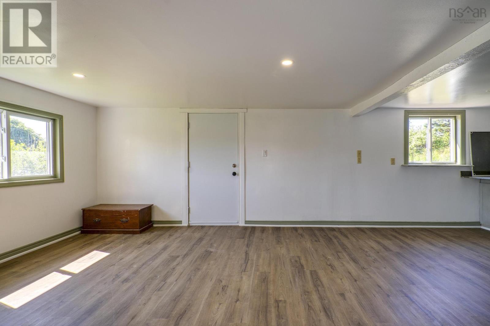 18 Outhouse Lane Property Photo 13