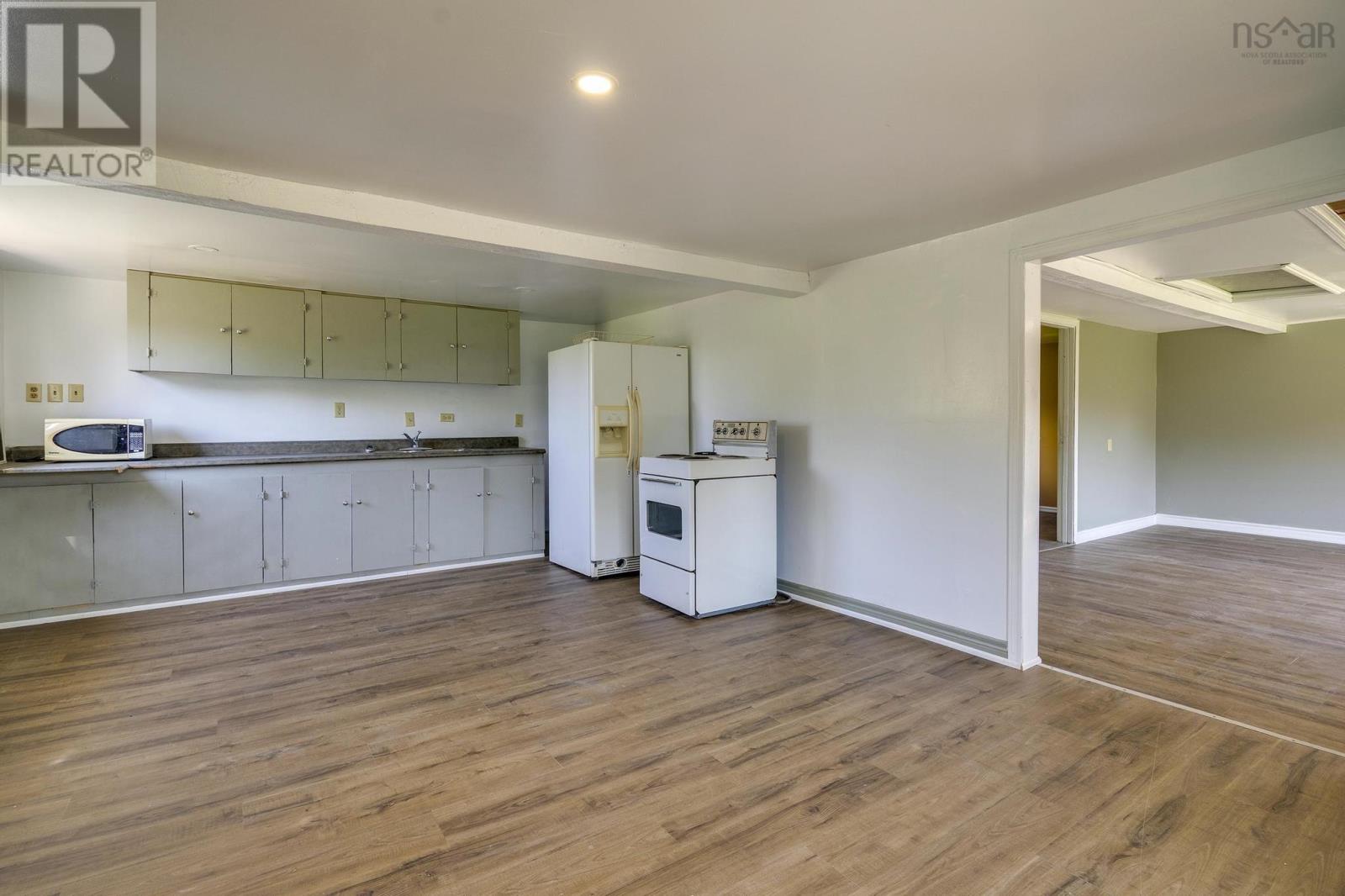 18 Outhouse Lane Property Photo 14