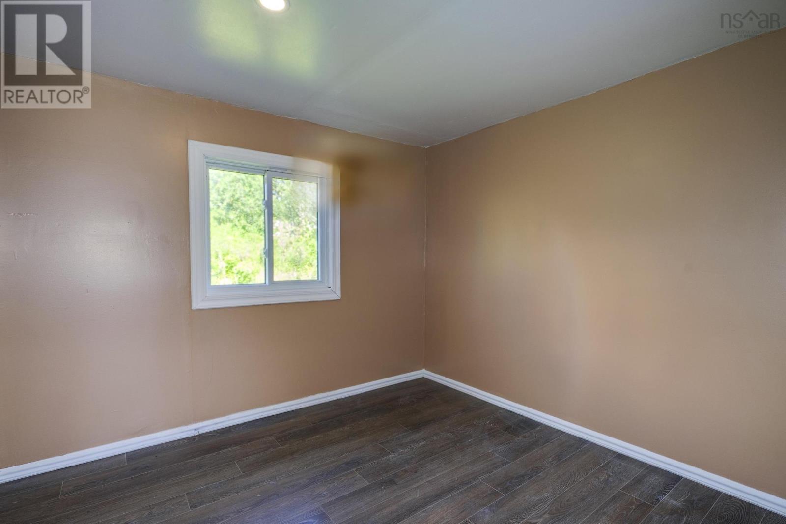 18 Outhouse Lane Property Photo 16