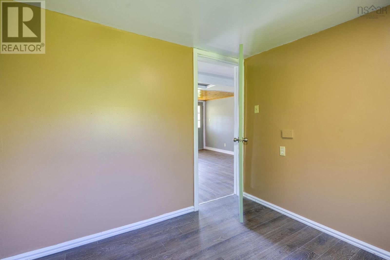 18 Outhouse Lane Property Photo 17