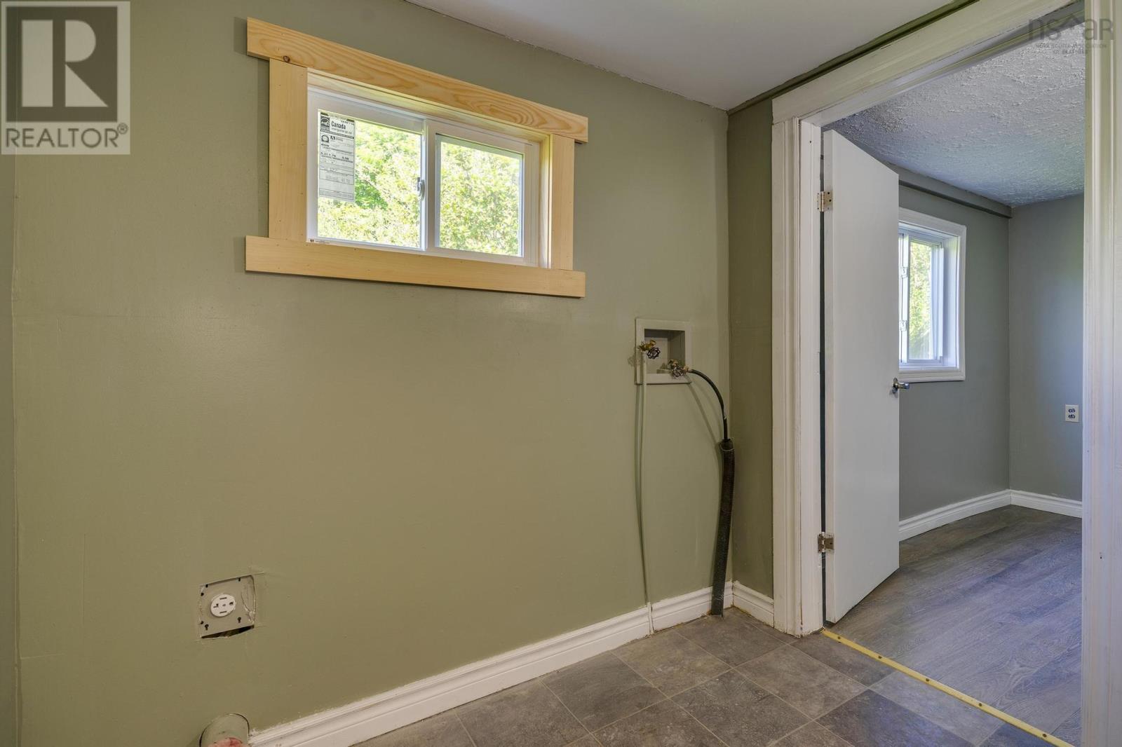 18 Outhouse Lane Property Photo 24