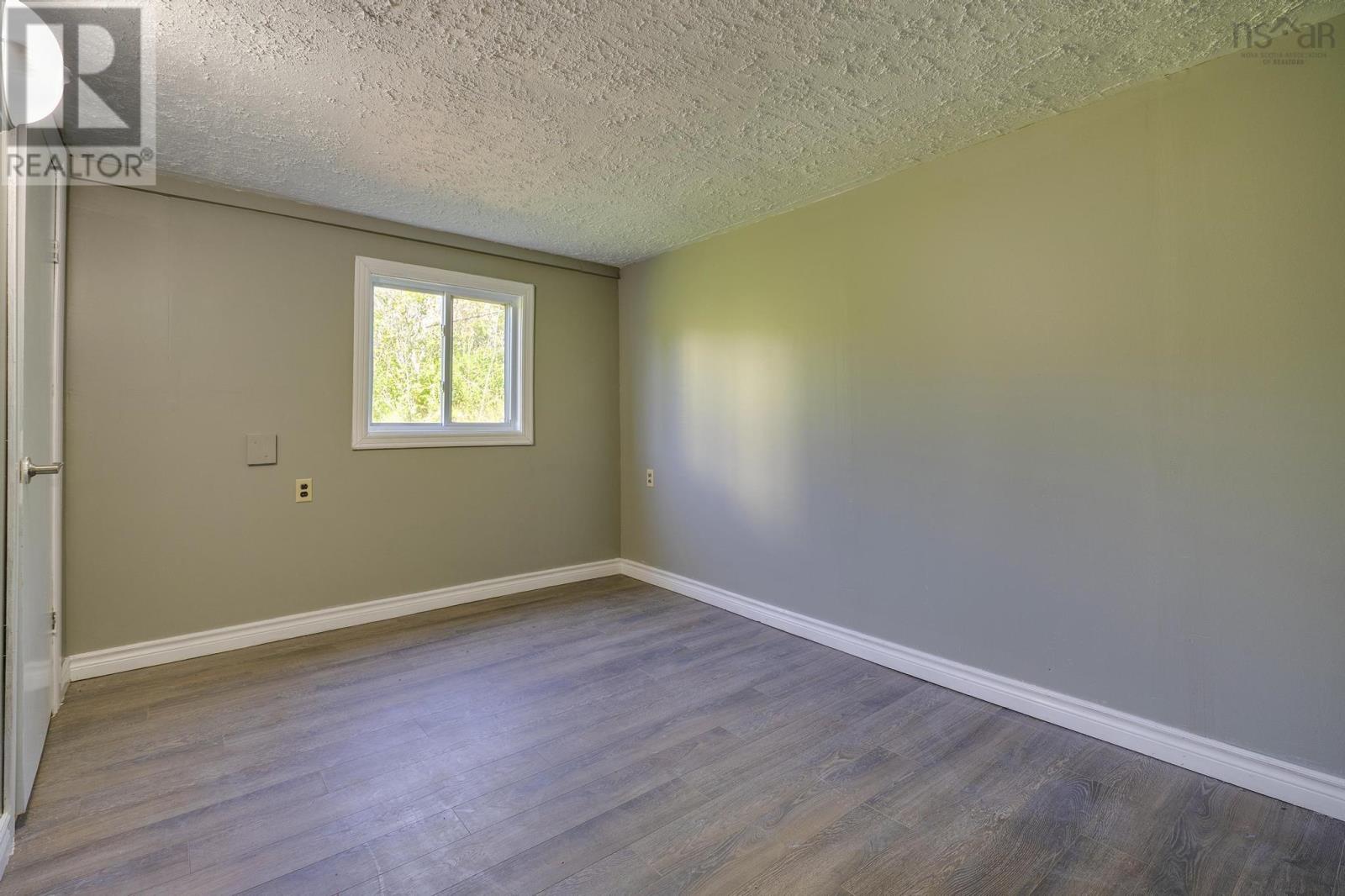 18 Outhouse Lane Property Photo 28