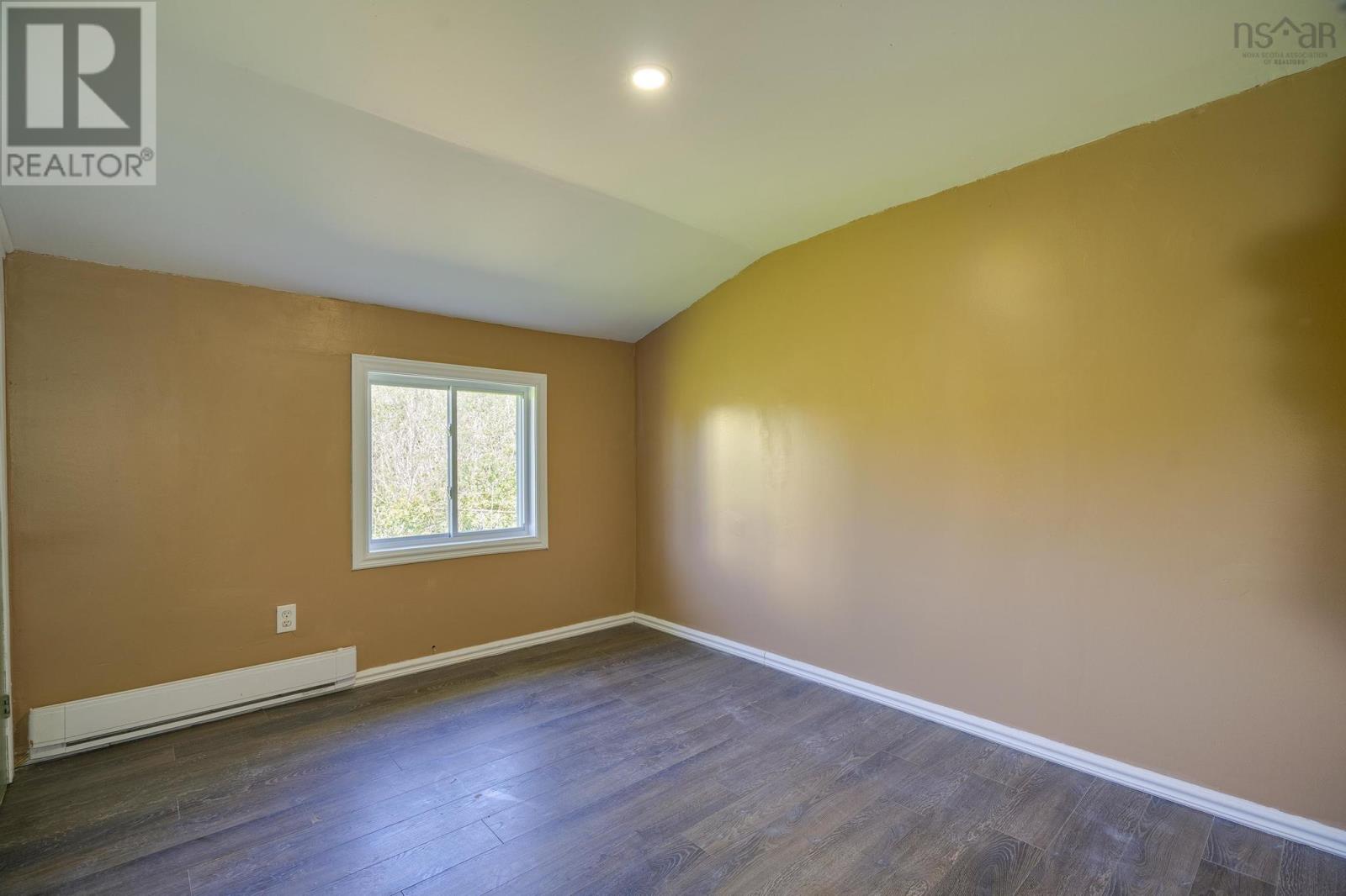 18 Outhouse Lane Property Photo 32