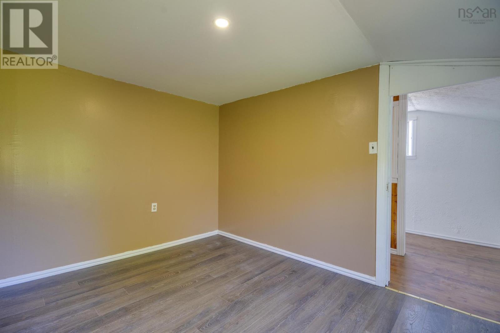 18 Outhouse Lane Property Photo 33