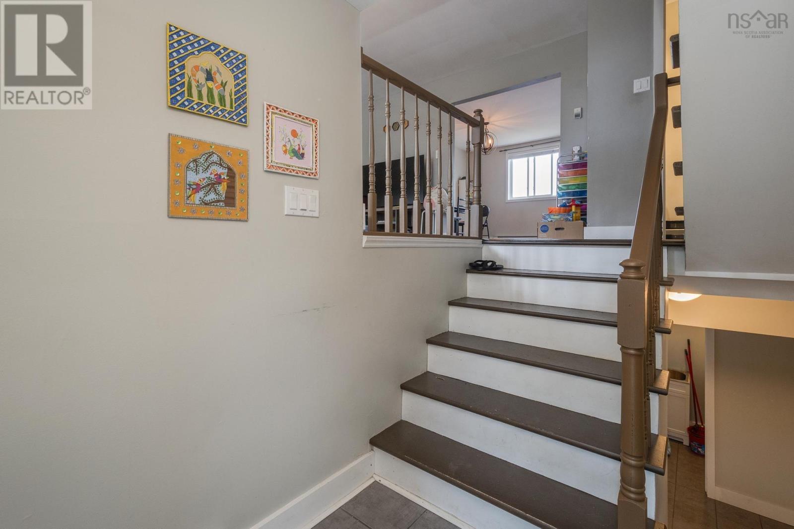 225 Farnham Gate Road Property Photo 6