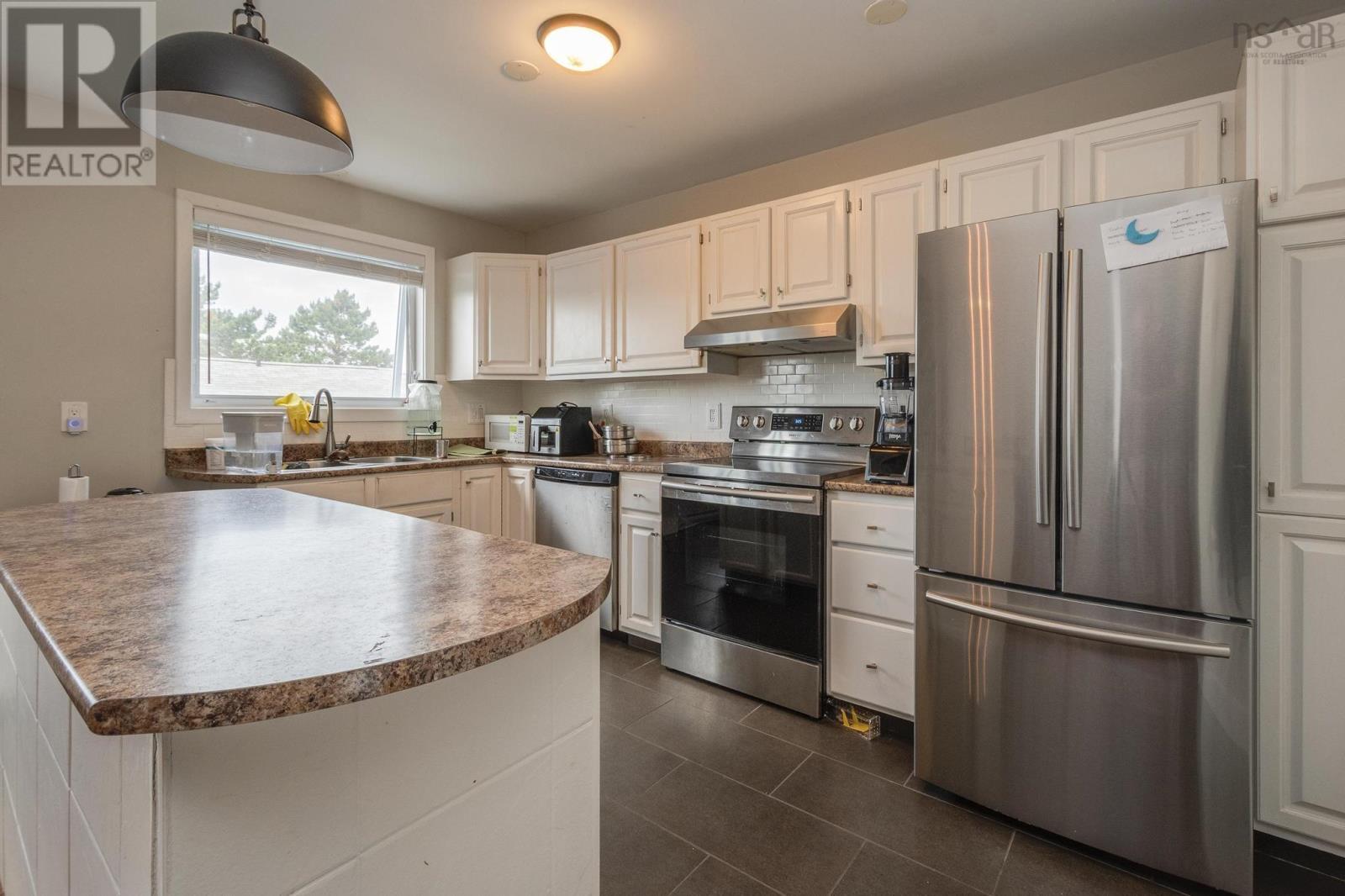 225 Farnham Gate Road Property Photo 14