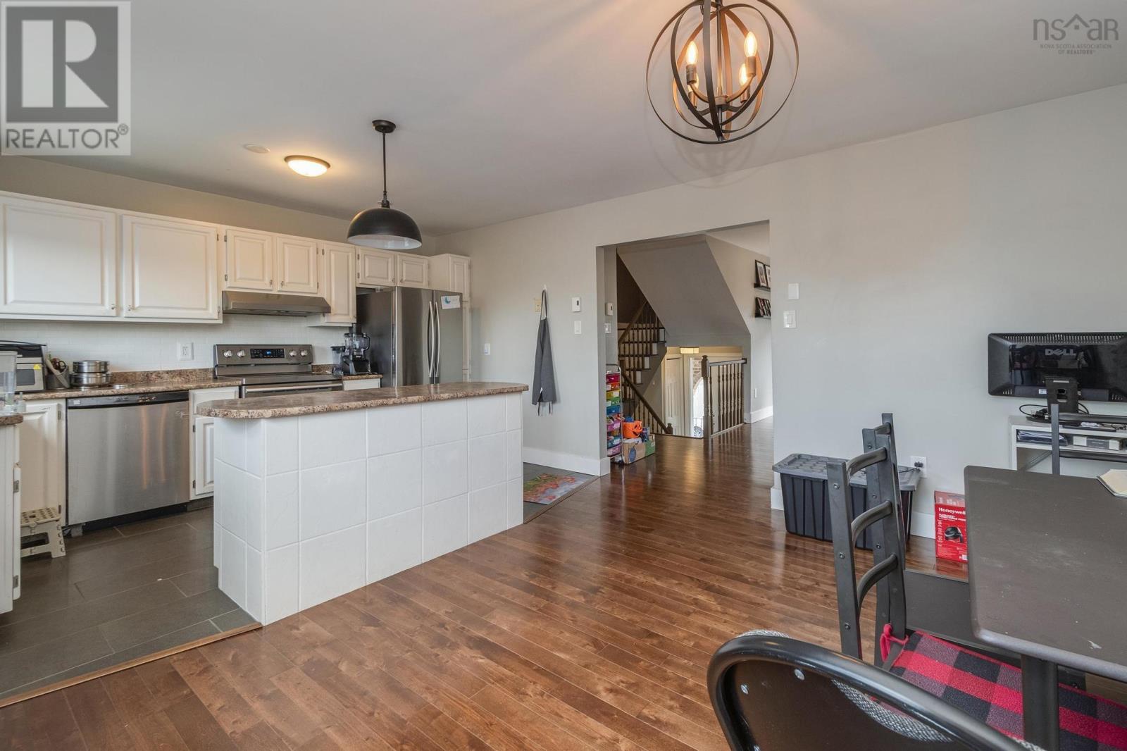 225 Farnham Gate Road Property Photo 22