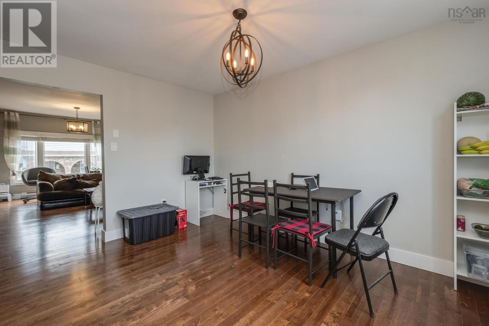 225 Farnham Gate Road Property Photo 23