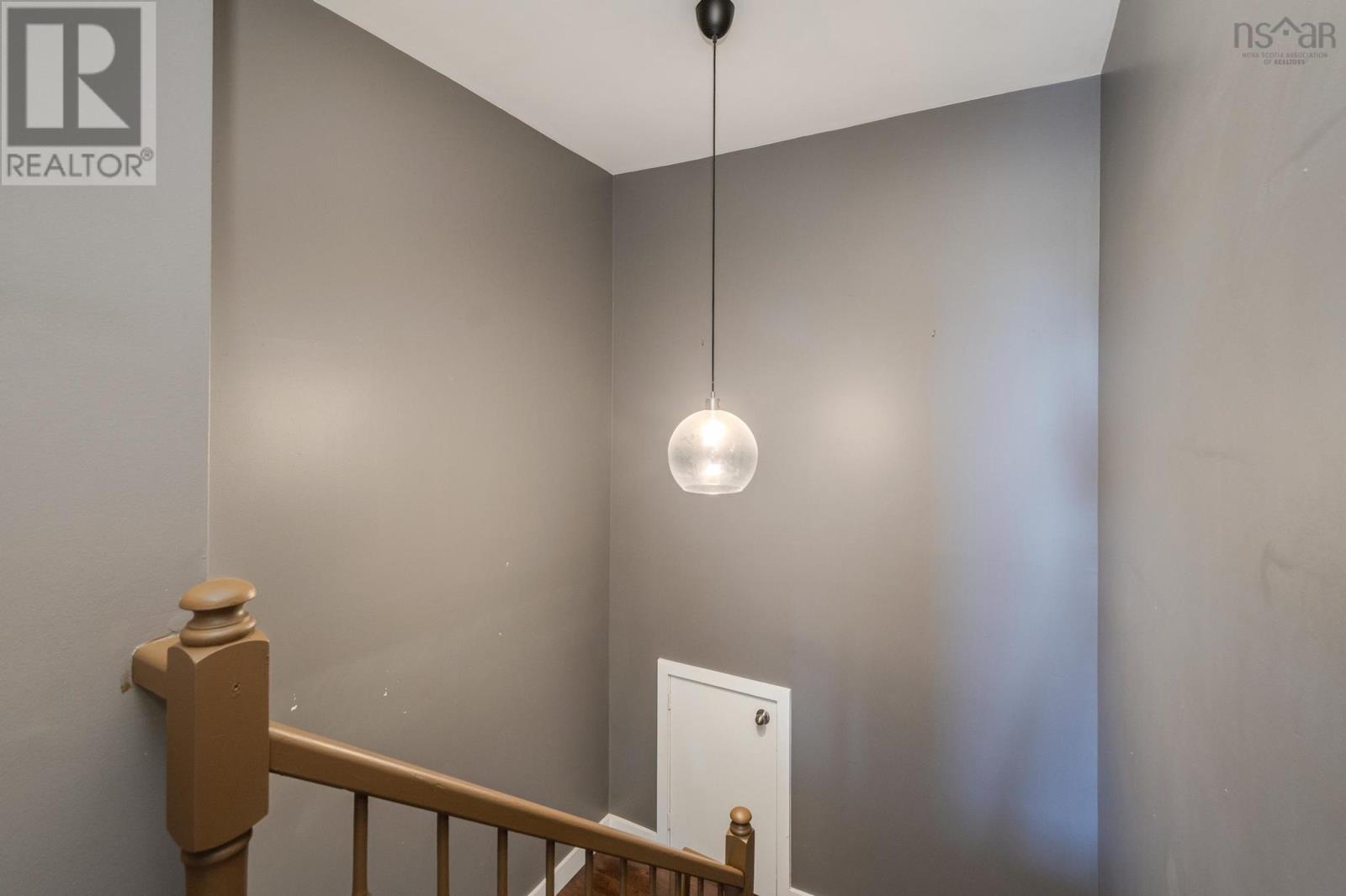 225 Farnham Gate Road Property Photo 24