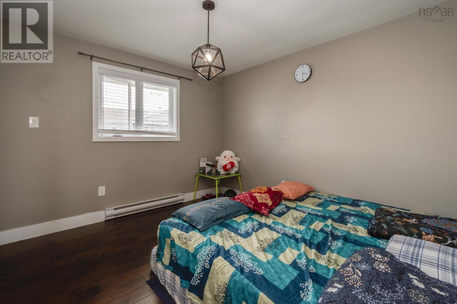 225 Farnham Gate Road Property Photo 28