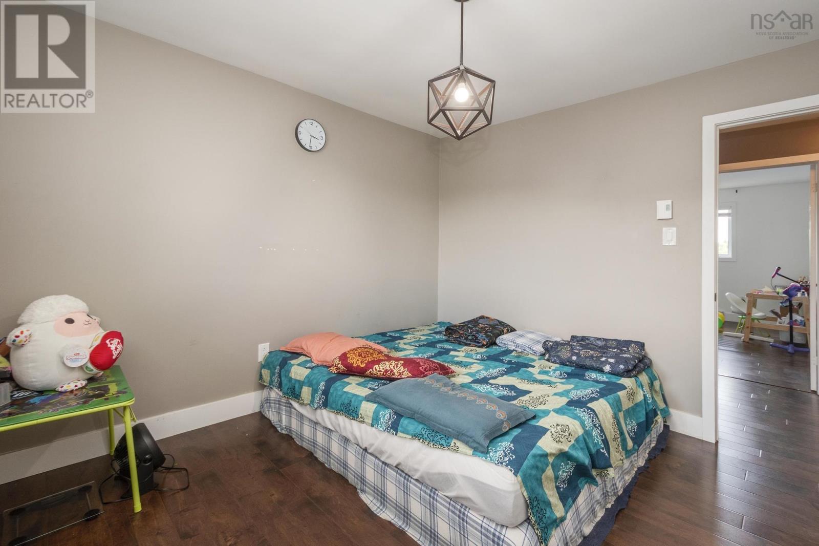 225 Farnham Gate Road Property Photo 29