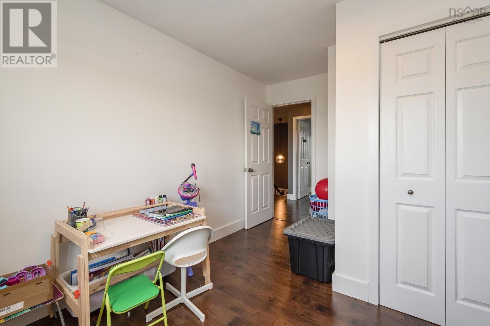 225 Farnham Gate Road Property Photo 30