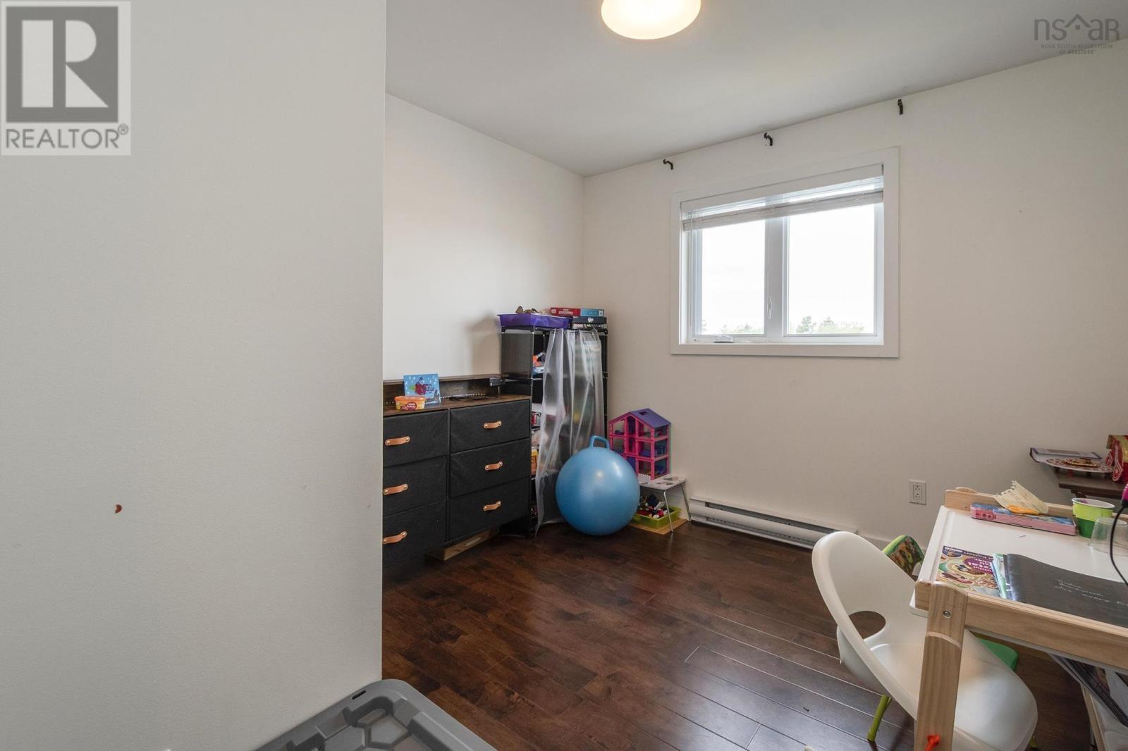 225 Farnham Gate Road Property Photo 31