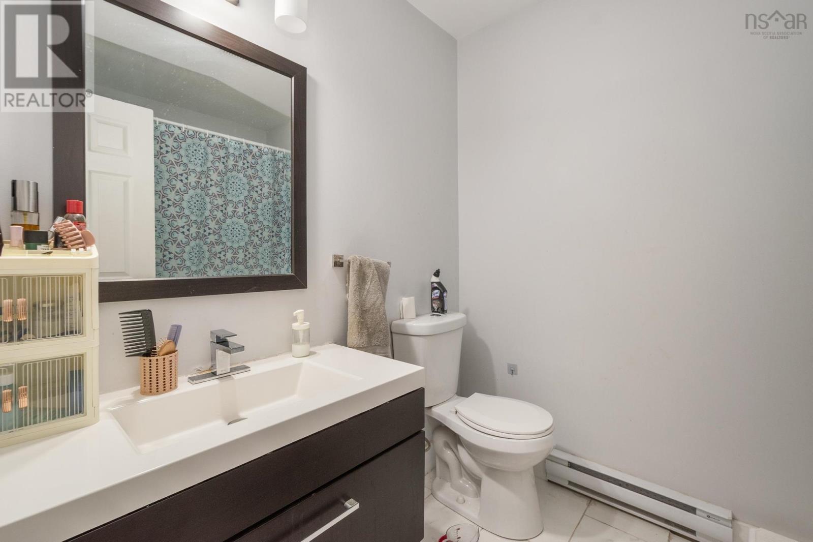 225 Farnham Gate Road Property Photo 33