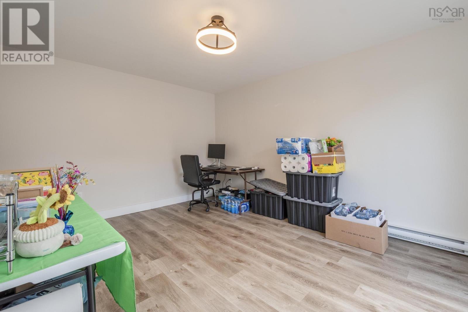 225 Farnham Gate Road Property Photo 36