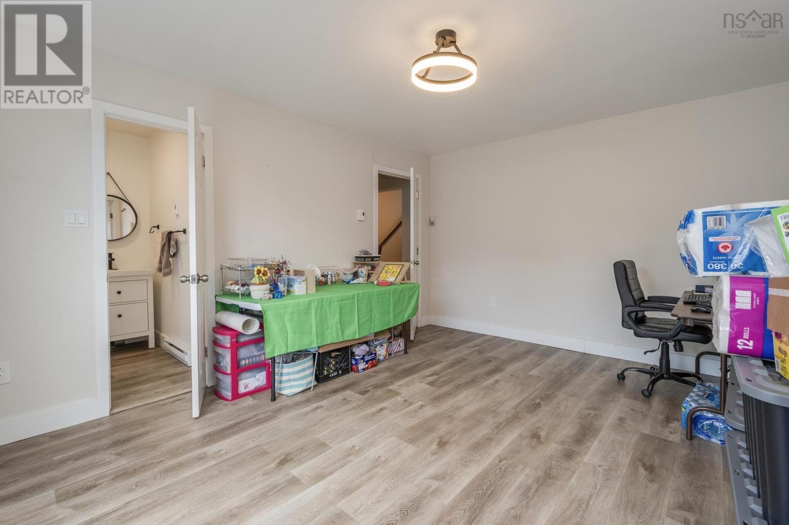 225 Farnham Gate Road Property Photo 37