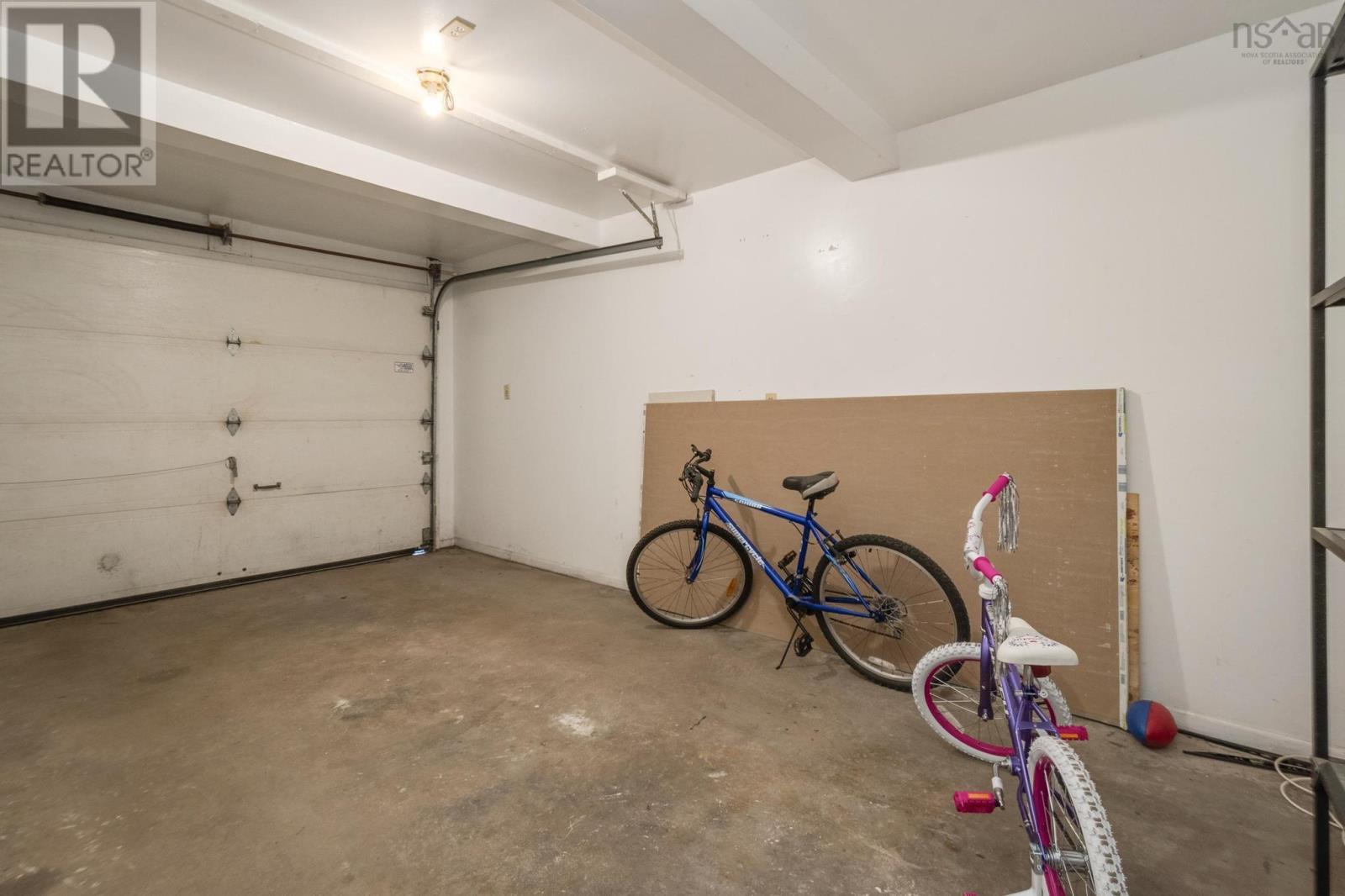 225 Farnham Gate Road Property Photo 41