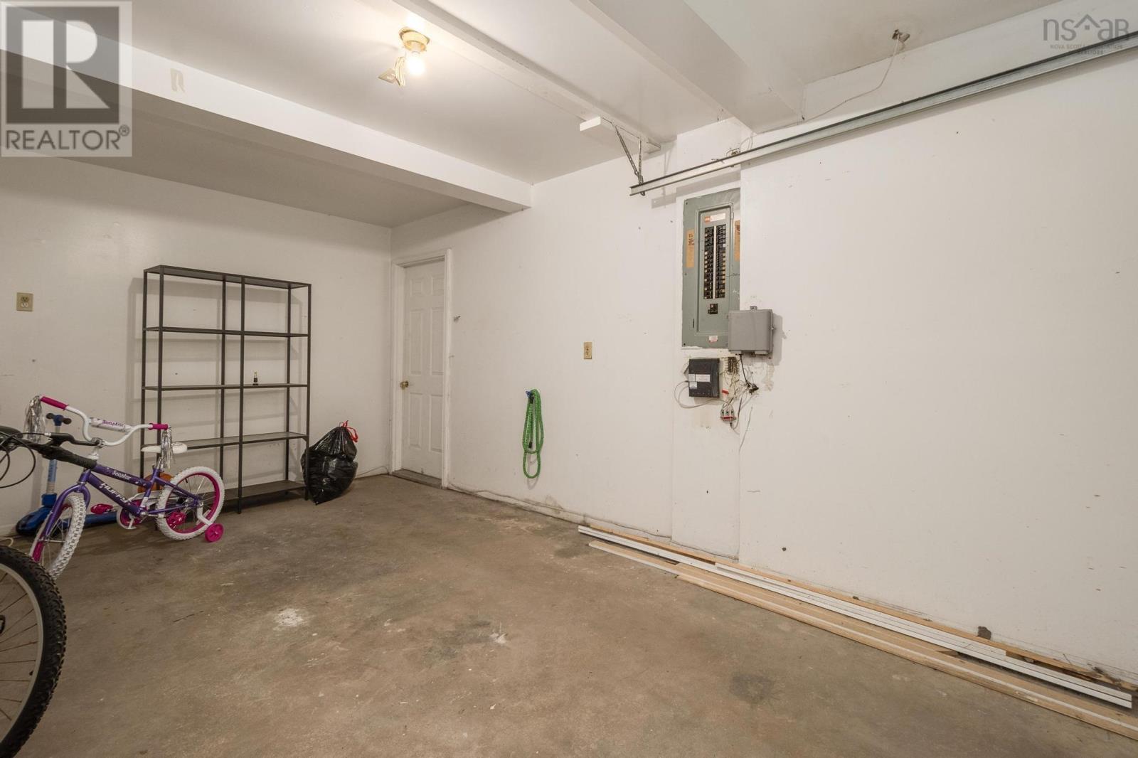 225 Farnham Gate Road Property Photo 43