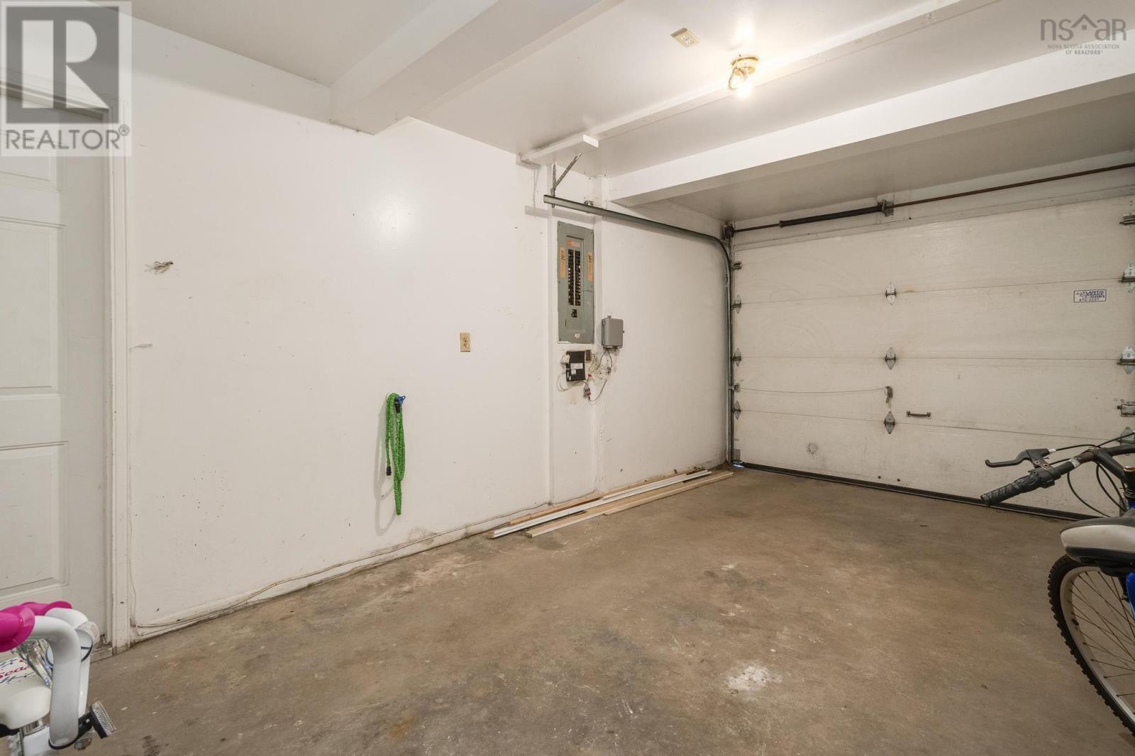 225 Farnham Gate Road Property Photo 44