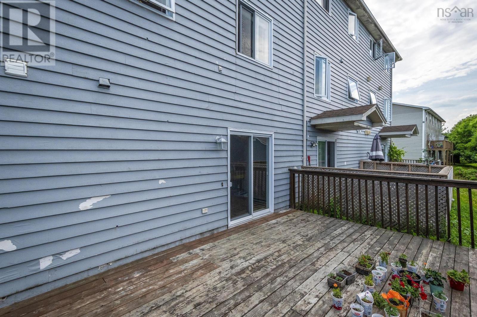 225 Farnham Gate Road Property Photo 45