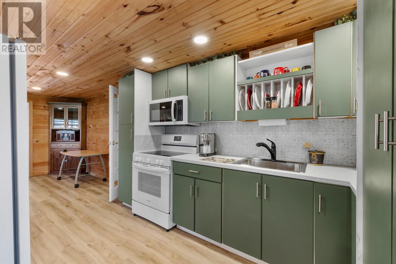 56 Spruce Lane Property Photo 8