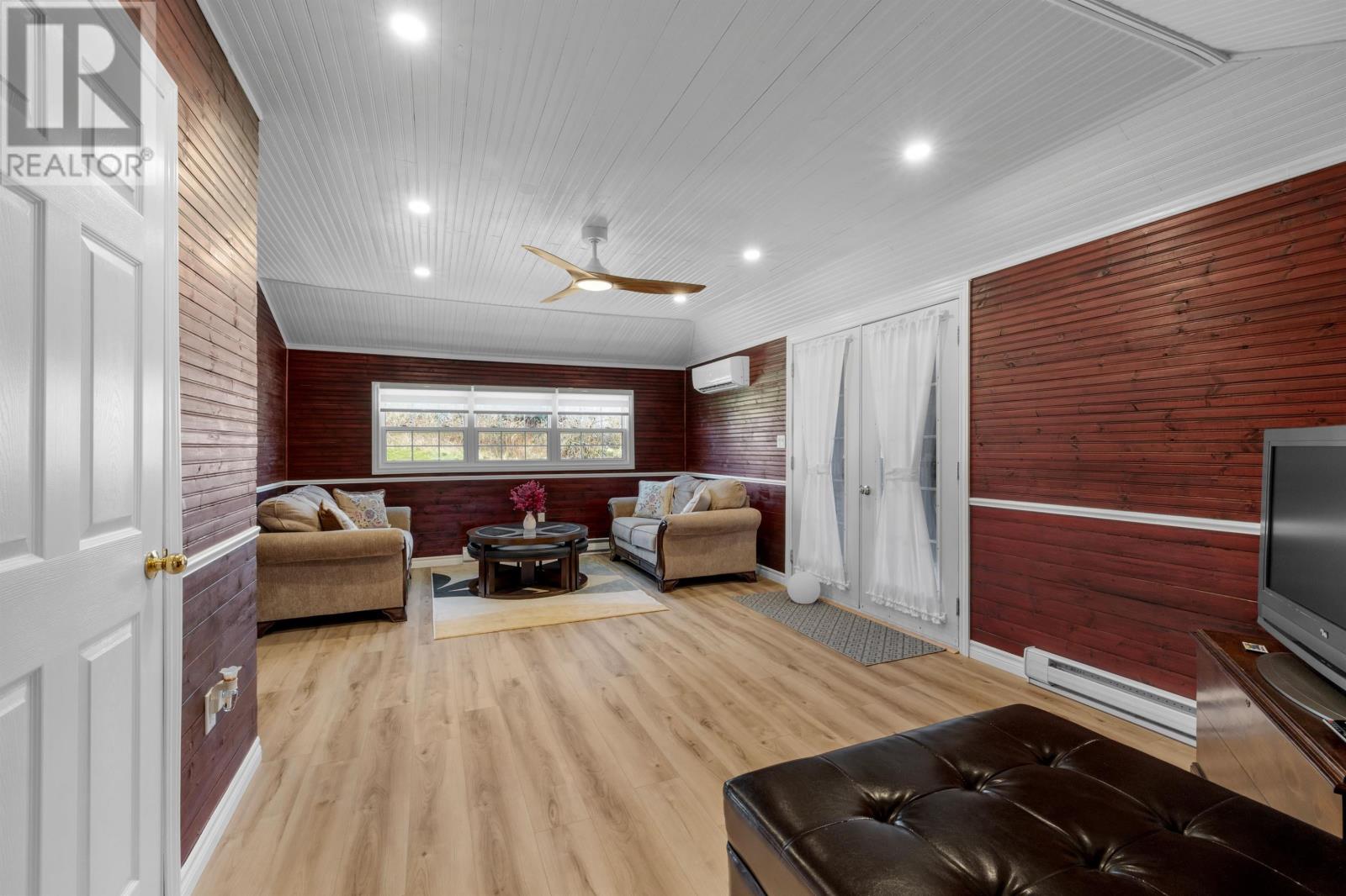 56 Spruce Lane Property Photo 21