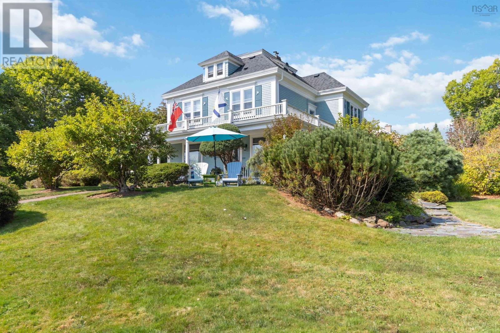 66 McDonald Street Property Photo 1