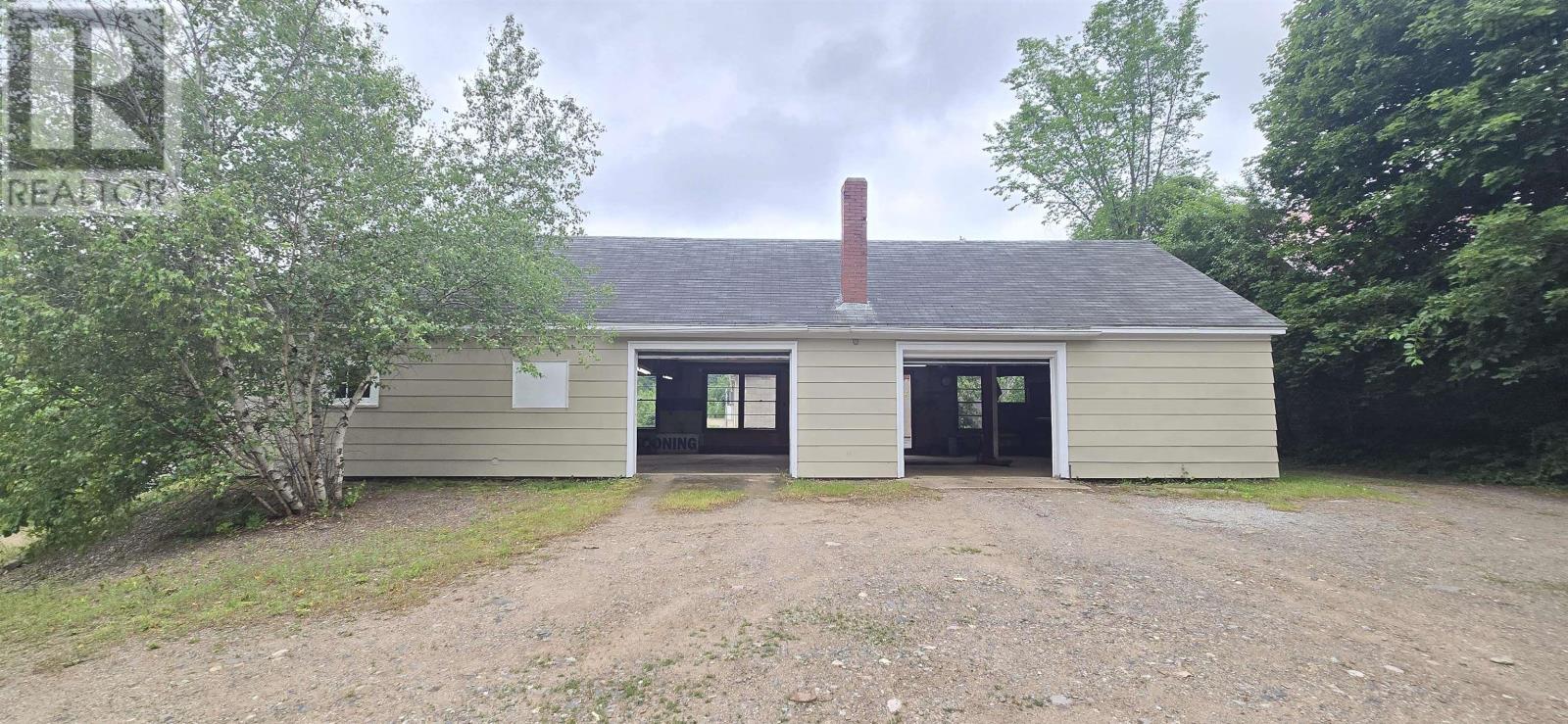 8843 Commercial Street Property Photo 4